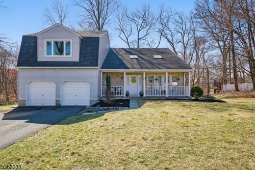 100 Toner Rd, Boonton Twp, NJ, 07005-2305 | Card Image
