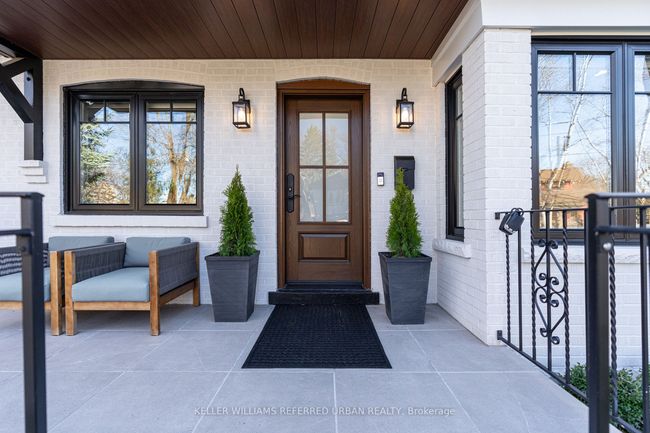 12 Wesley Ave, House other with 3 bedrooms, 4 bathrooms and 6 parking in Mississauga ON | Image 4