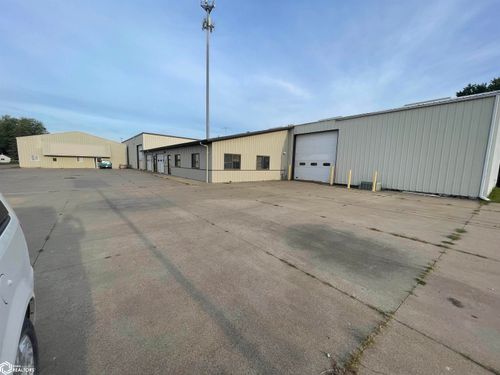 717 S 6th St, Oskaloosa, IA, 52577-3865 | Card Image