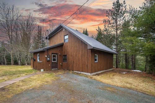 882 Warwick Mountain Road, Warwick Mountain, NS, B0K1V0 | Card Image
