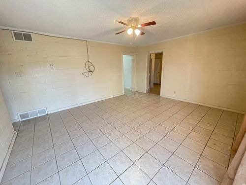 203 Temple Ave E, Hobbs, NM, 88240 | Card Image