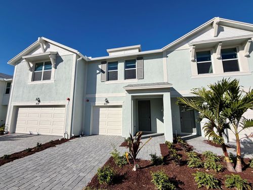 613 Salisbury Cir, Fort Pierce, FL, 34982-3990 | Card Image