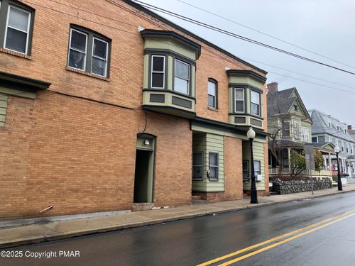 d-107 Broadway, Bangor, PA, 18013-2551 | Card Image