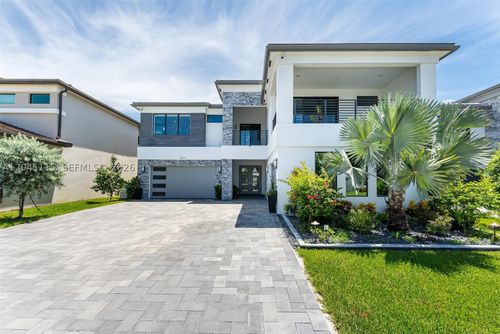 8524 Shoreacres St, Boca Raton, FL, 33434-5866 | Card Image