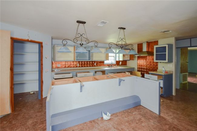 7040 Minson Dr, House other with 2 bedrooms, 1 bathrooms and null parking in Sandia TX | Image 5