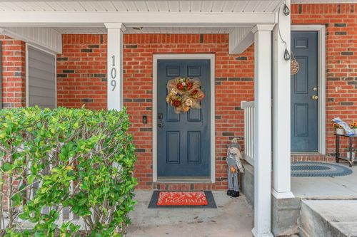 109 Swaying Pine Ct, Crestview, FL, 32539-5799 | Card Image