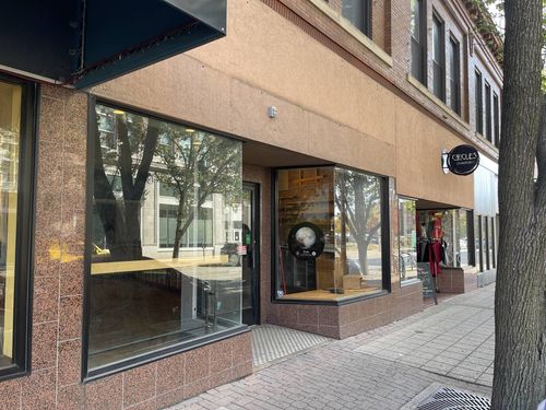 116 N Neil St, Champaign, IL, 61820-4023 | Card Image