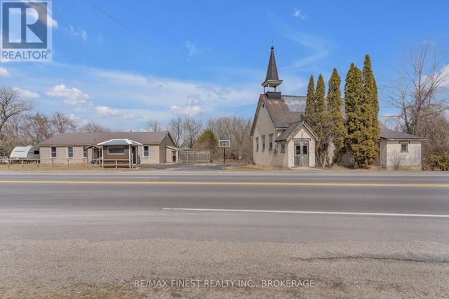 6955 County 2 Road, House other with 4 bedrooms, 2 bathrooms and 8 parking in Loyalist (Lennox and Addington - South) ON | Image 4
