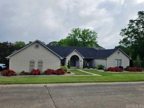 1402 Trails Edge, Conway, AR, 72032 | Card Image