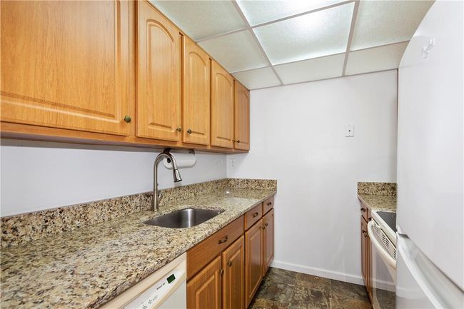 APT-2R - 150 Overlook Ave, Home with 1 bedrooms, 1 bathrooms and null parking in Peekskill NY | Image 7