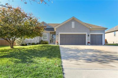 20000 Barker Street, House other with 3 bedrooms, 2 bathrooms and null parking in Spring Hill KS | Image 1