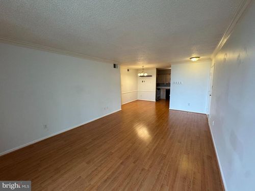 apt-132-3101 Patrick Henry Dr, FALLS CHURCH, VA, 22044-2300 | Card Image