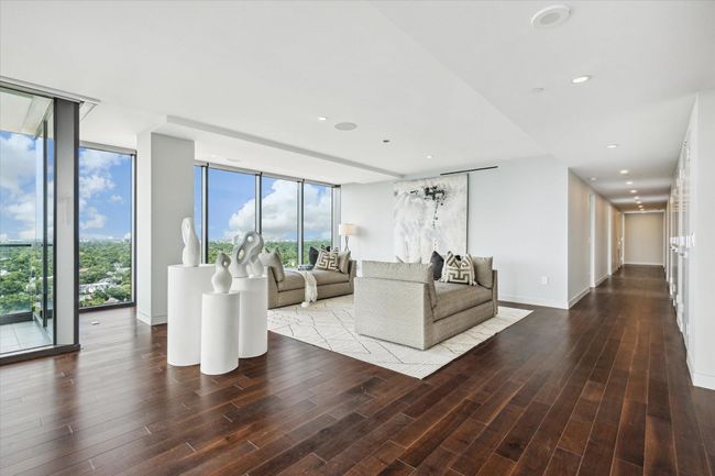 Additional features that add to the perfect living and entertaining space include fully automated shades, sound system, and HVAC - all controlled by a Control 4 system. | Image 9