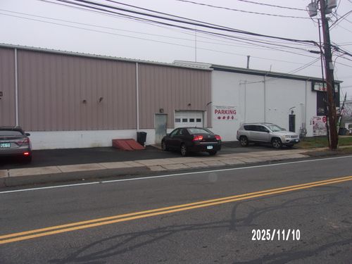 711 E Main St, Meriden, CT, 06450-6018 | Card Image