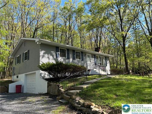 3237 Woodcrest Ave, Effort, PA, 18330-8099 | Card Image
