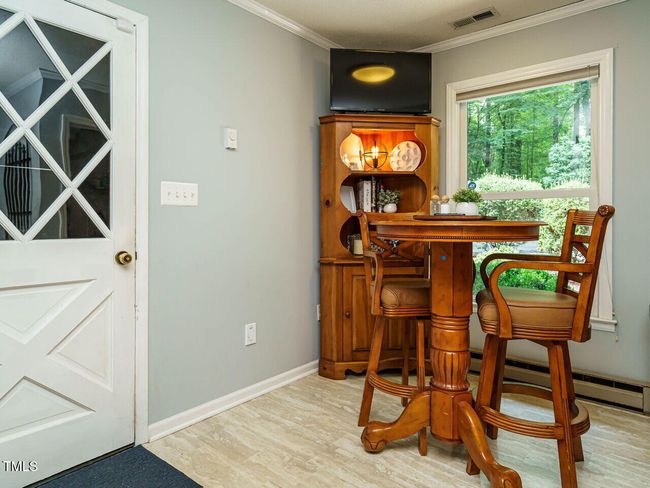 015-1280x960-breakfast-nook | Image 15