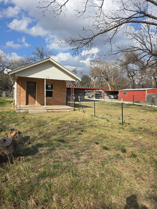 312 N 3rd St, Clyde, TX, 79510-4754 | Card Image