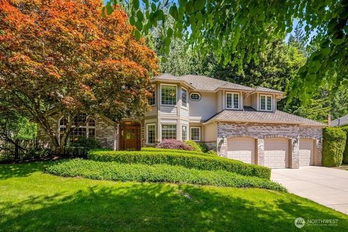 19710 222nd Ave Ne, Woodinville, WA, 98077-6748 | Card Image
