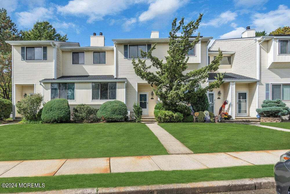 Middlewood Rd, Middletown, NJ 07748