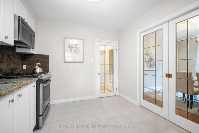 1 Winslow St, House other with 3 bedrooms, 3 bathrooms and 2 parking in Etobicoke ON | Image 10