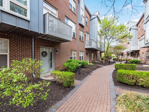 1001 S Wall St, Columbus, OH, 43206-2560 | Card Image