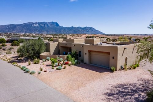 31 Second Mesa Dr, Placitas, NM, 87043-9402 | Card Image