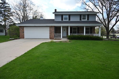 W156N10771 Cobbler Ln, Germantown, WI, 53022-4165 | Card Image