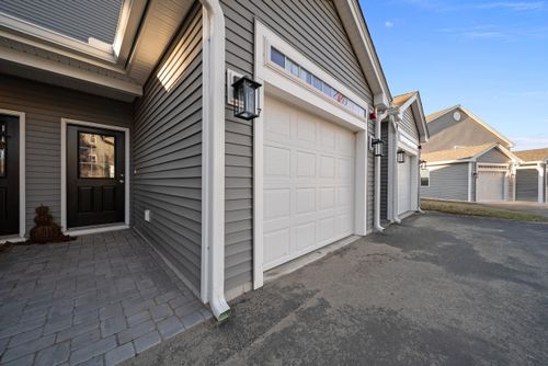 5-7 Cypress Ln, Windham, NH, 03087-1836 | Card Image