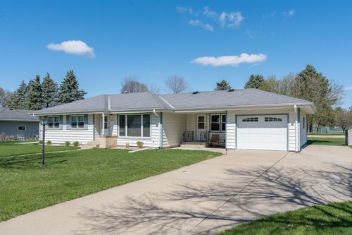 209 Hillcrest Way, Le Sueur, MN, 56058-2119 | Card Image