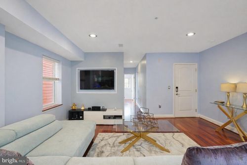 3-3579 Warder St Nw, WASHINGTON, DC, 20010-1731 | Card Image