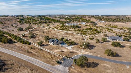 31 Soaring Eagles Dr, Fredericksburg, TX, 78624-3465 | Card Image
