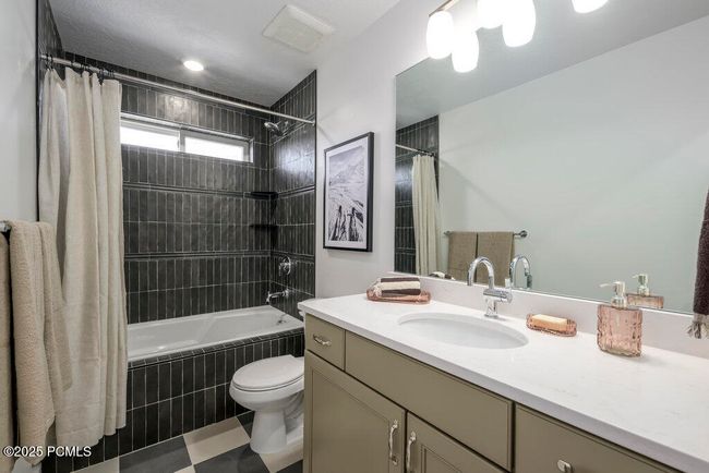 Model home photo | Image 12