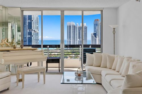 apt-2706-19195 Mystic Pointe Dr, Aventura, FL, 33180-4510 | Card Image