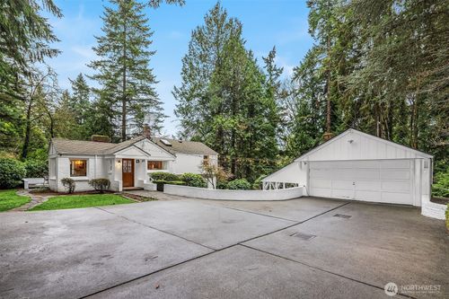 17899 40th Ave Ne, Lake Forest Park, WA, 98155-4201 | Card Image