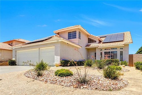 3121 Crowne Dr, Palmdale, CA, 93551-1540 | Card Image