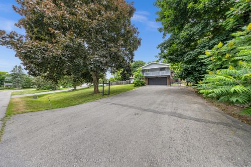 890 Briarwood Dr, Oshawa, ON, L1K2A6 | Card Image
