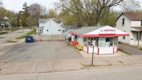 118 S 3rd Ave, Wausau, WI, 54401-4634 | Card Image