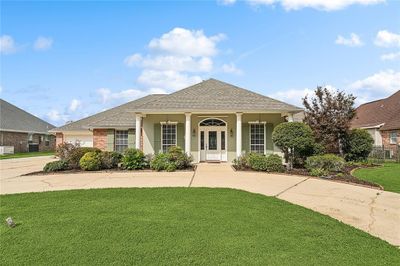 13419 Riverlake Drive, House other with 5 bedrooms, 3 bathrooms and null parking in Covington LA | Image 1