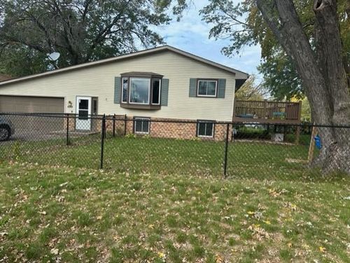 699 80th Ave Ne, Spring Lake Park, MN, 55432-1904 | Card Image