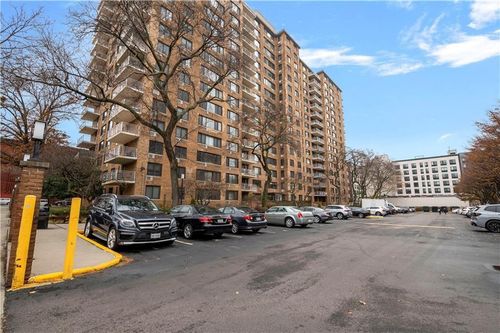 614-185 Hall St, Brooklyn, NY, 11205-5041 | Card Image