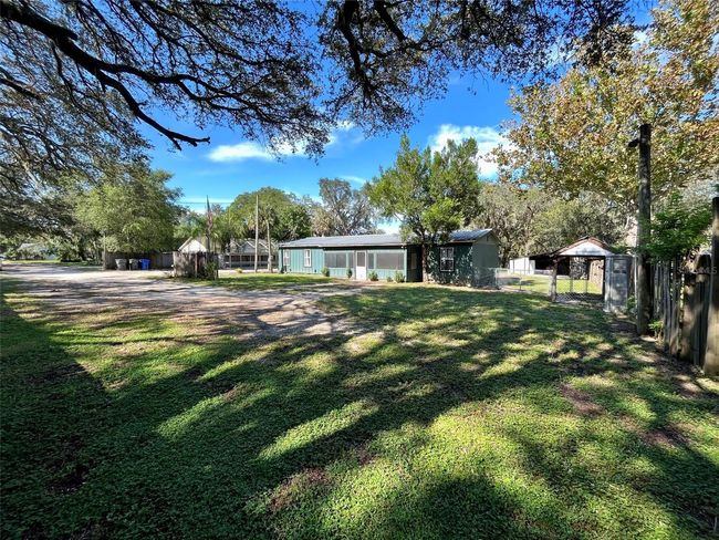 8607 Alafia Ridge Road, House other with 4 bedrooms, 2 bathrooms and null parking in Riverview FL | Image 2