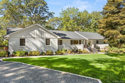 25 Pinoak Ln, Saint James, NY, 11780-1222 | Card Image