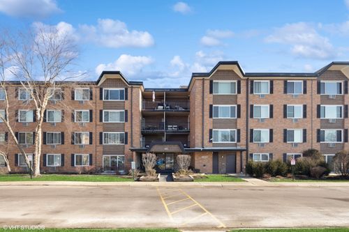 104-1127 Old Wilke Rd, Arlington Heights, IL, 60005-2960 | Card Image