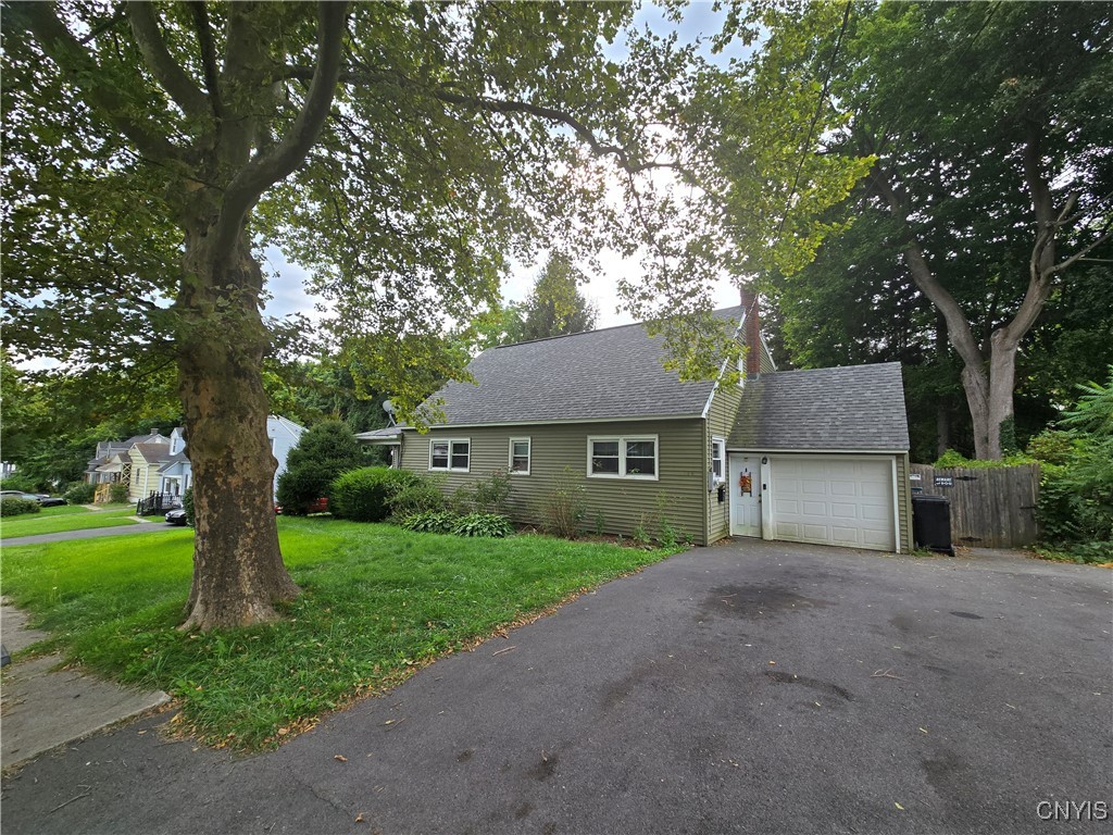 Clyde Ave, Syracuse, NY 13207