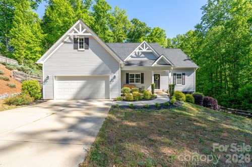 2960 Walter Dr Nw, Concord, NC, 28027-5562 | Card Image