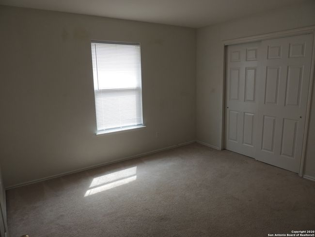 9930 Shawnee Blf, House other with 4 bedrooms, 2 bathrooms and null parking in Converse TX | Image 6