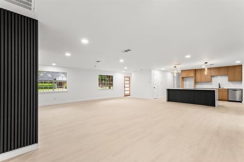 110 Hackberry St, Lancaster, TX, 75146-3819 | Card Image