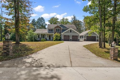 134 Nelson Hill Dr, Williamstown, WV, 26187-1145 | Card Image