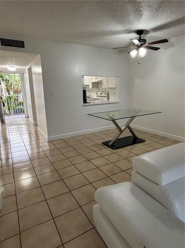 APT-2365 - 10000 Nw 80 Th Ct, Condo with 2 bedrooms, 2 bathrooms and null parking in Hialeah Gardens FL | Image 16