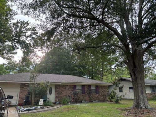 6601 Lancaster Blvd, Ocean Springs, MS, 39564-2317 | Card Image